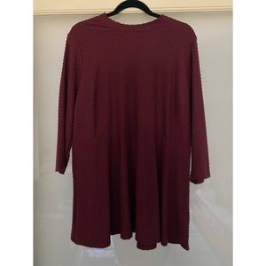 Burgundy Dotted Maternity Tunic - 2X - 3/4 Sleeve (Never Worn)